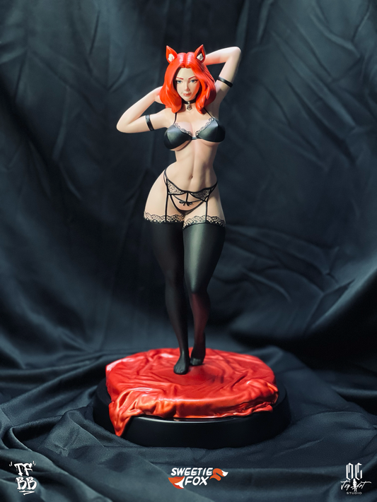 The Sweetie Fox Exclusive 1/6th Scale Pin-up Art Figure (Pre-Order)